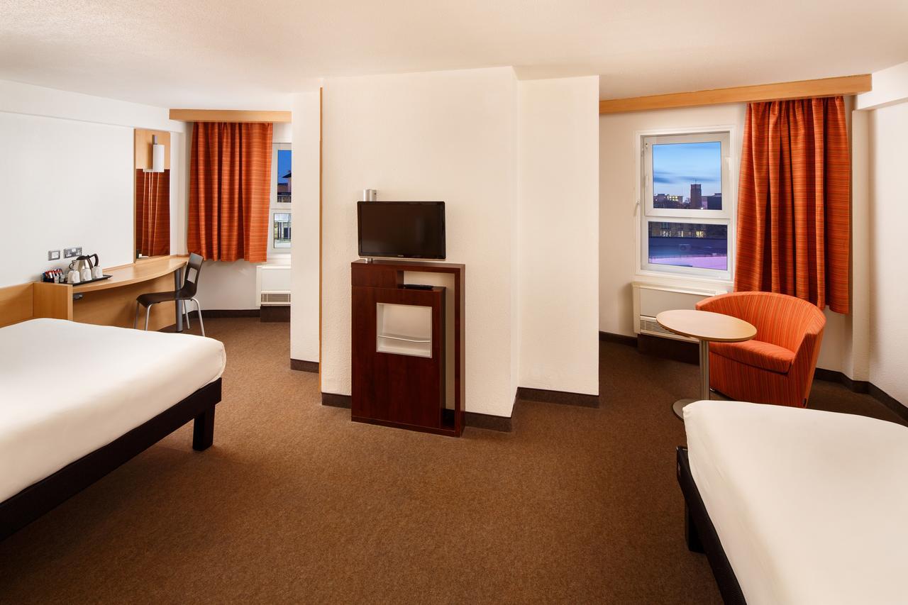 Ibis Birmingham Centre New Street Station Hotel Exterior foto